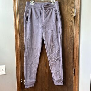 Athleta Trekkie North Jogger. Size 8